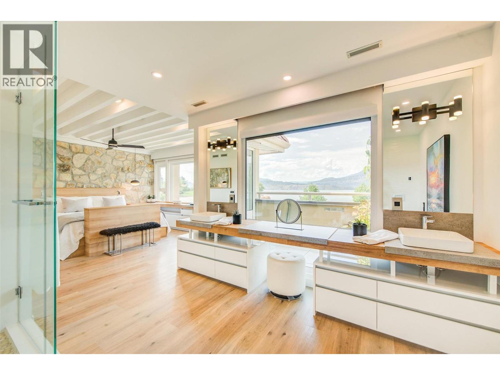 1156 Sunset Drive Unit# 124, Kelowna