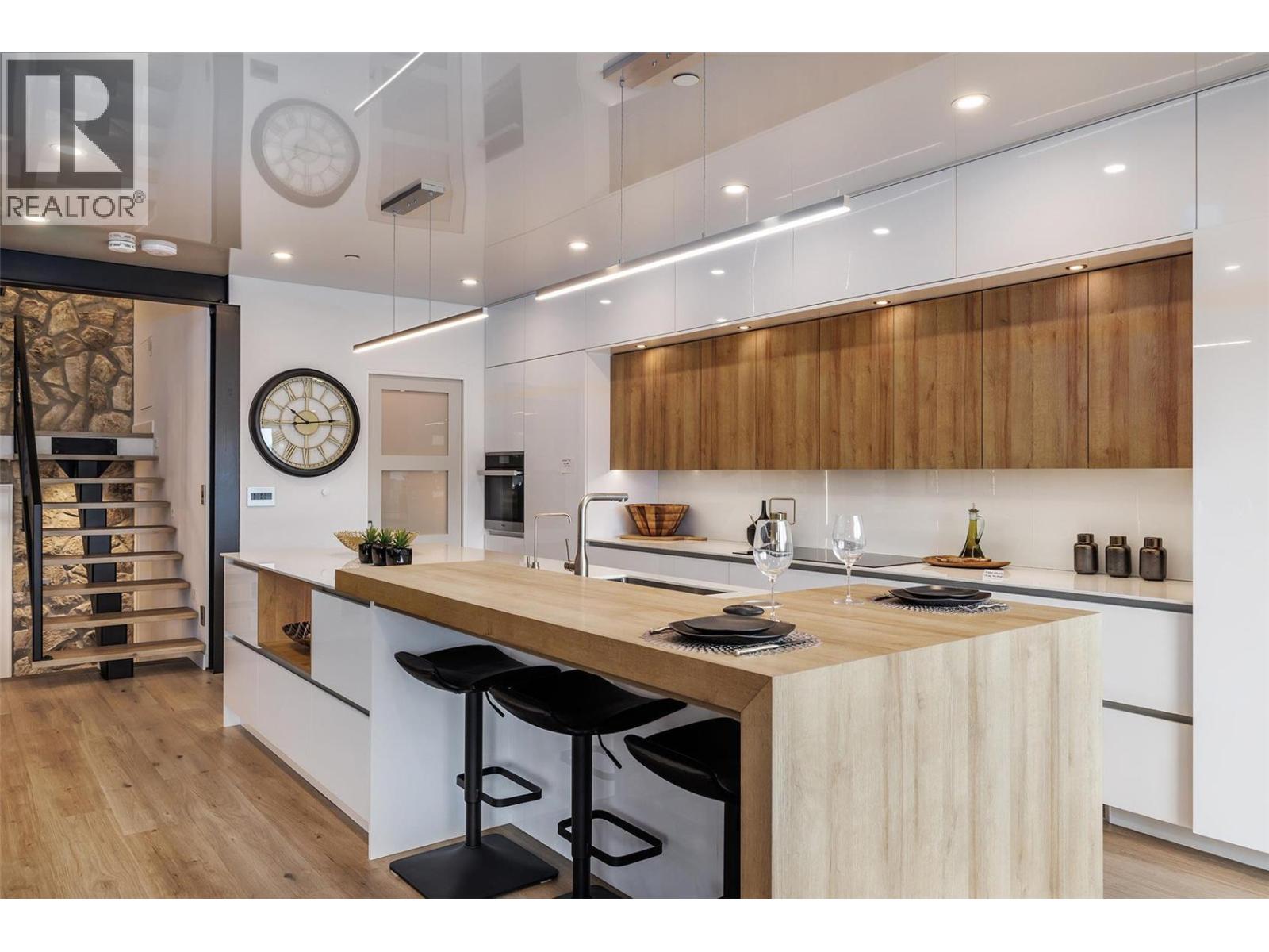 1156 Sunset Drive Unit# 124, Kelowna