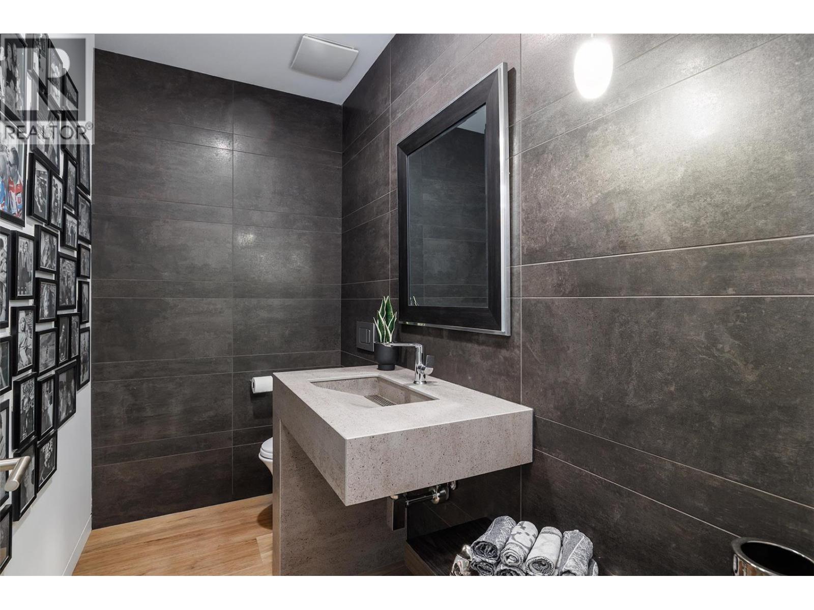 1156 Sunset Drive Unit# 124, Kelowna