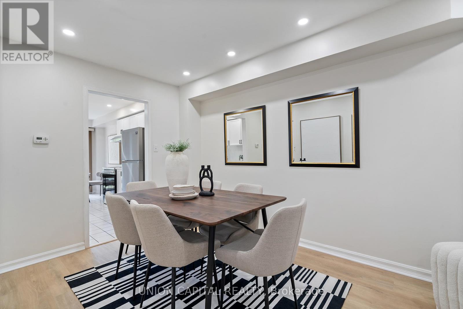 #106 2555 THOMAS STREET - 11