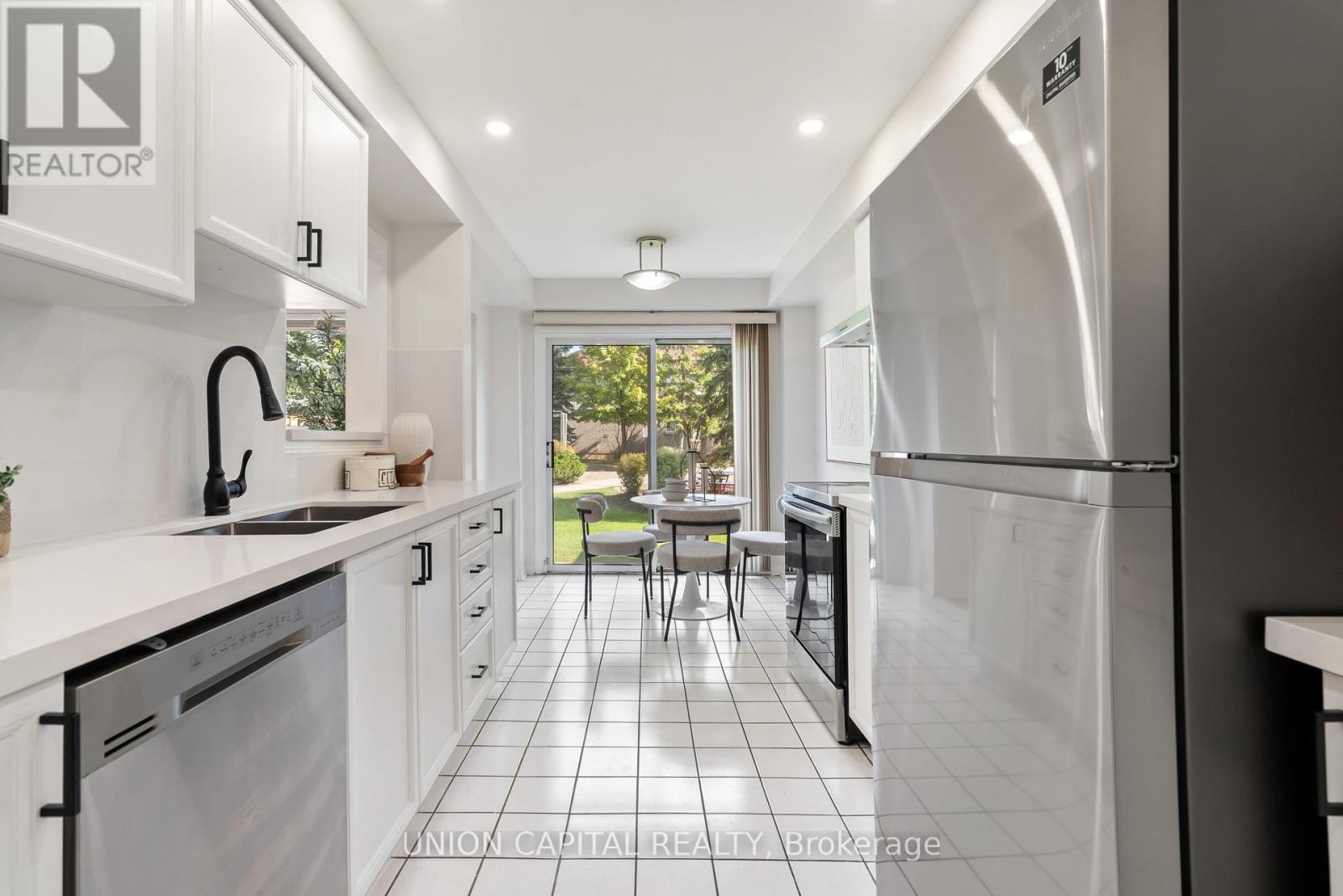 #106 2555 THOMAS STREET - 13