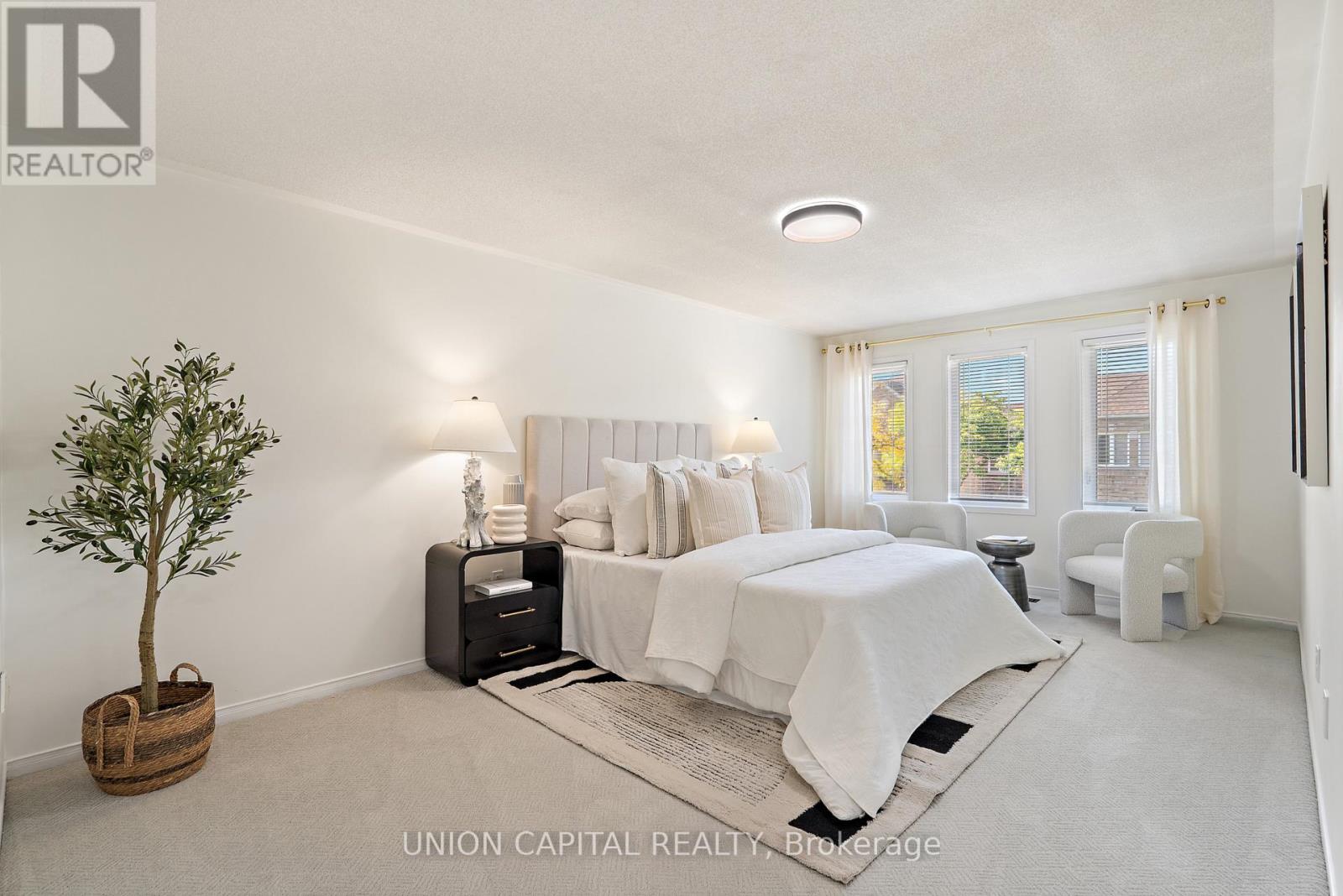 #106 2555 THOMAS STREET - 26