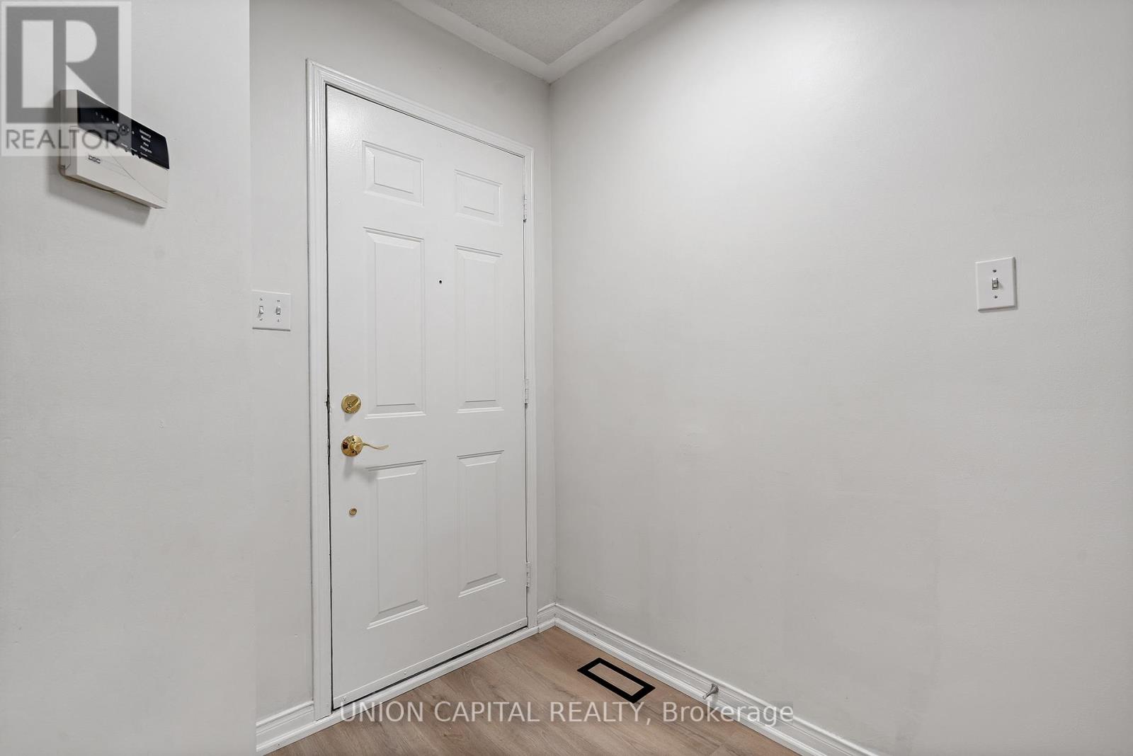 #106 2555 THOMAS STREET - 7