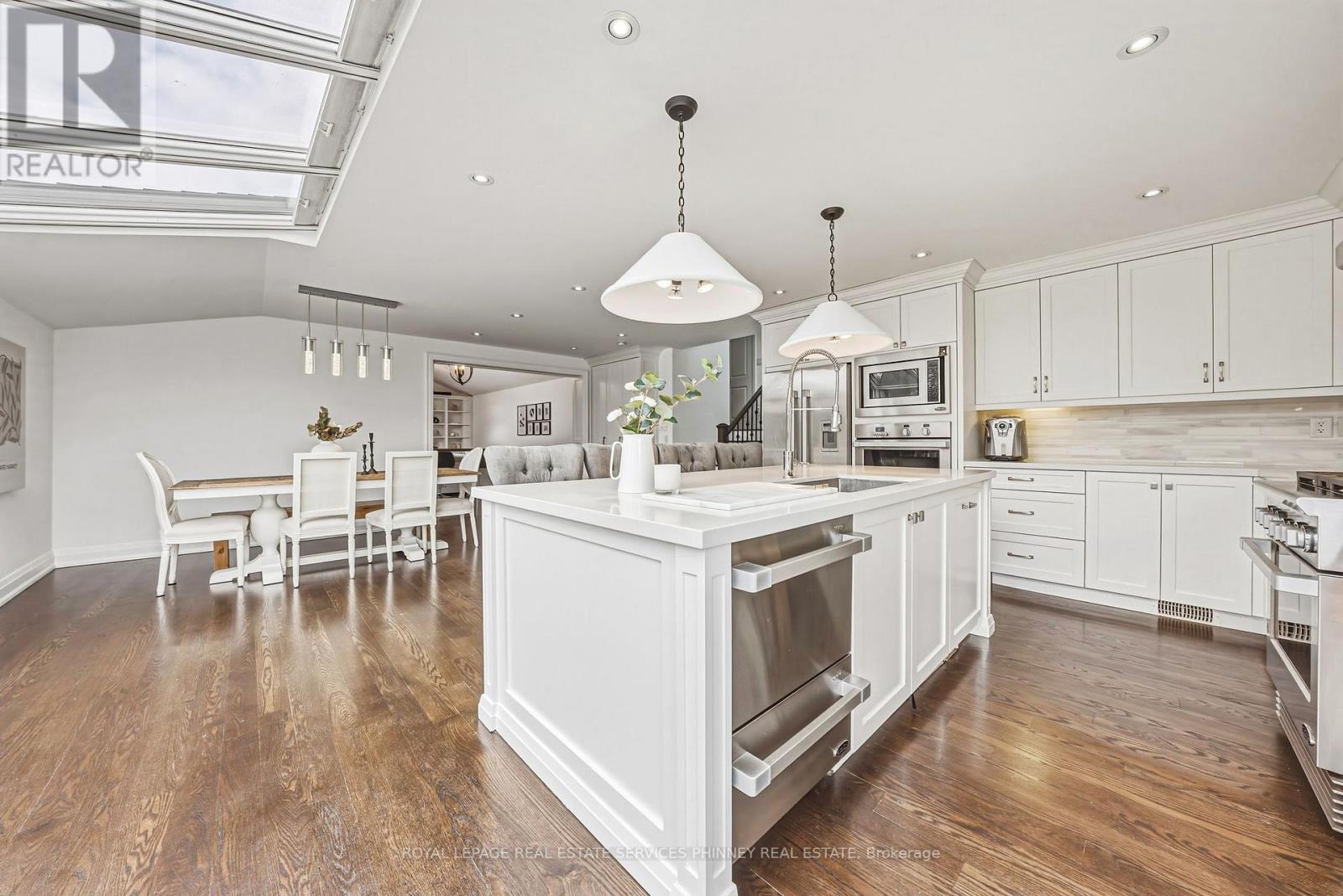 52 JOYMAR DRIVE - 10