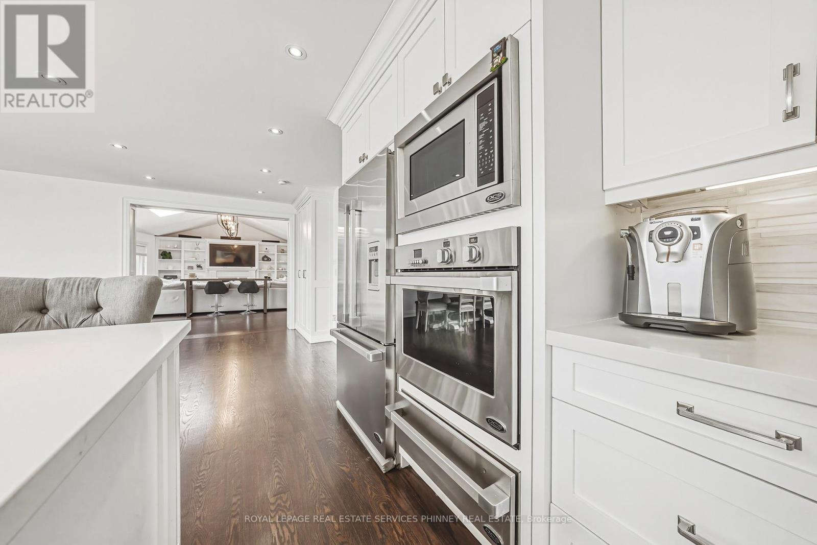52 JOYMAR DRIVE - 12