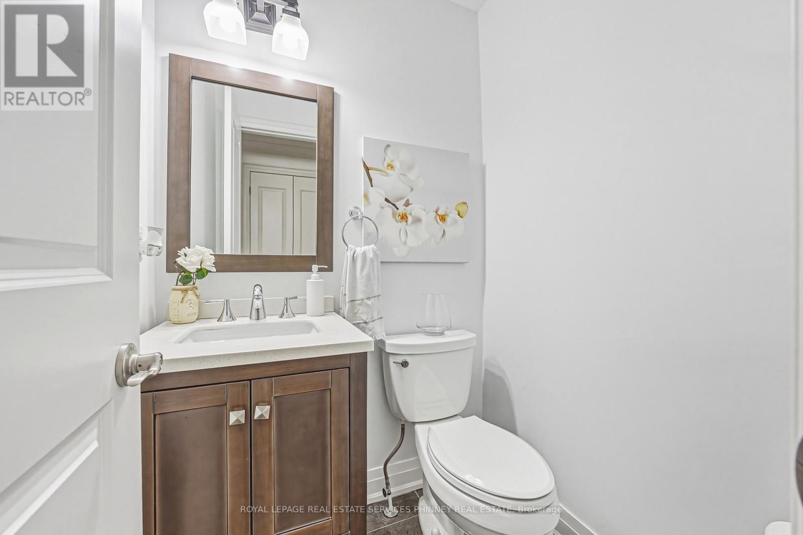 52 JOYMAR DRIVE - 33