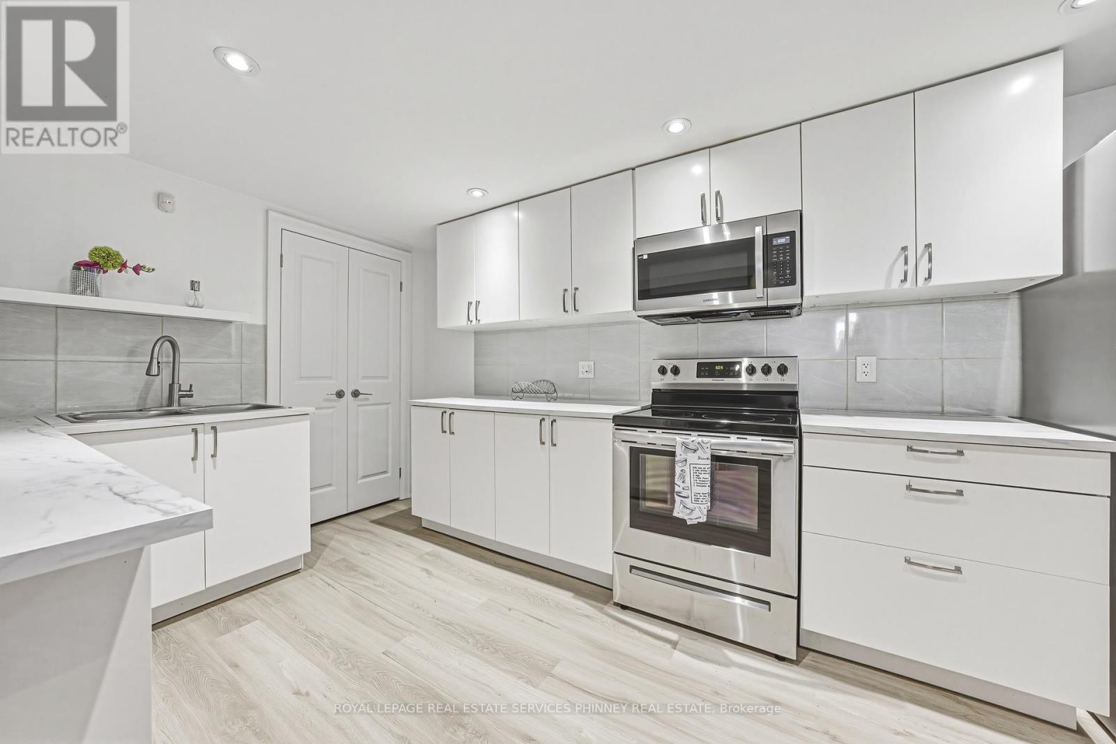 52 JOYMAR DRIVE - 35