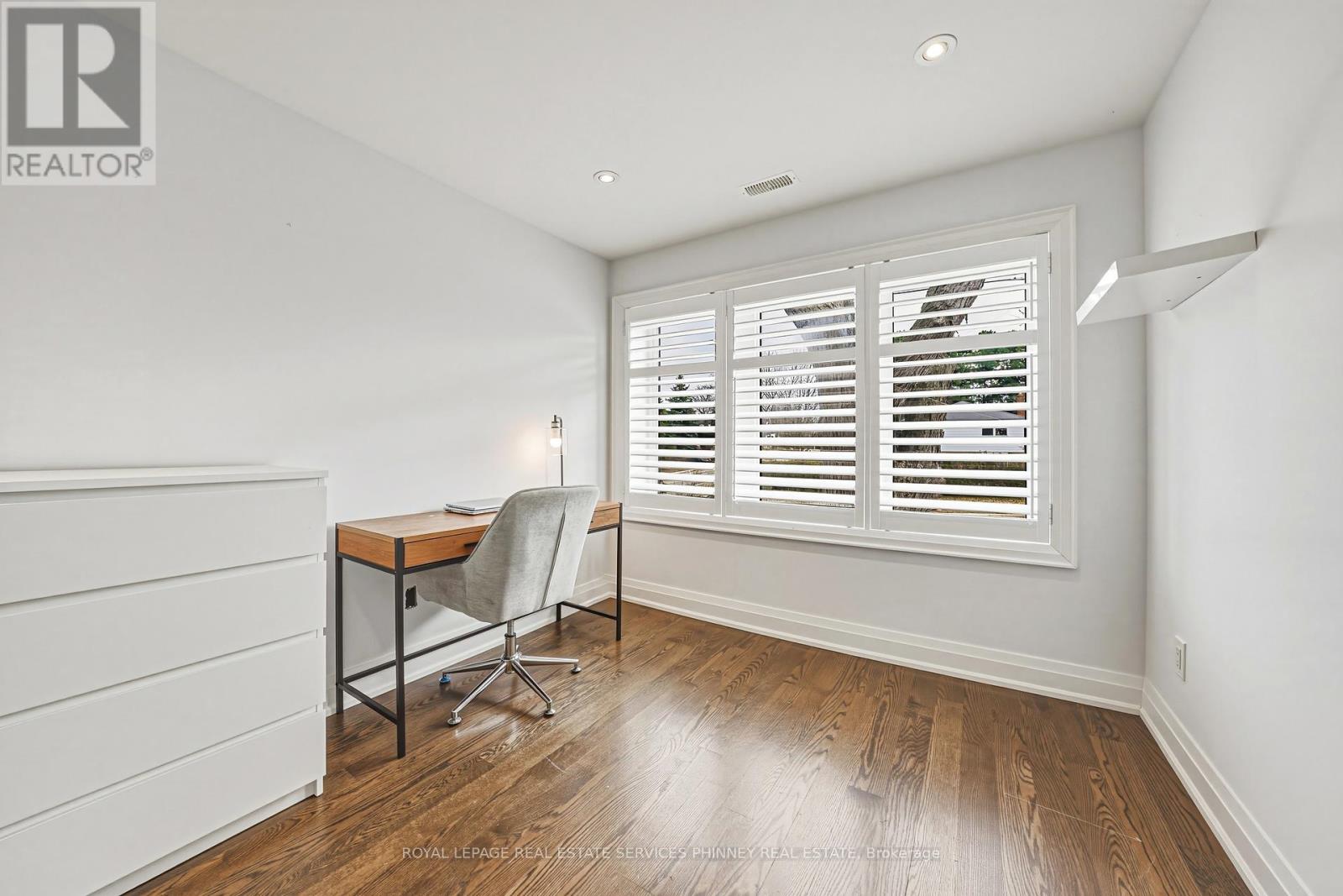 52 JOYMAR DRIVE - 25