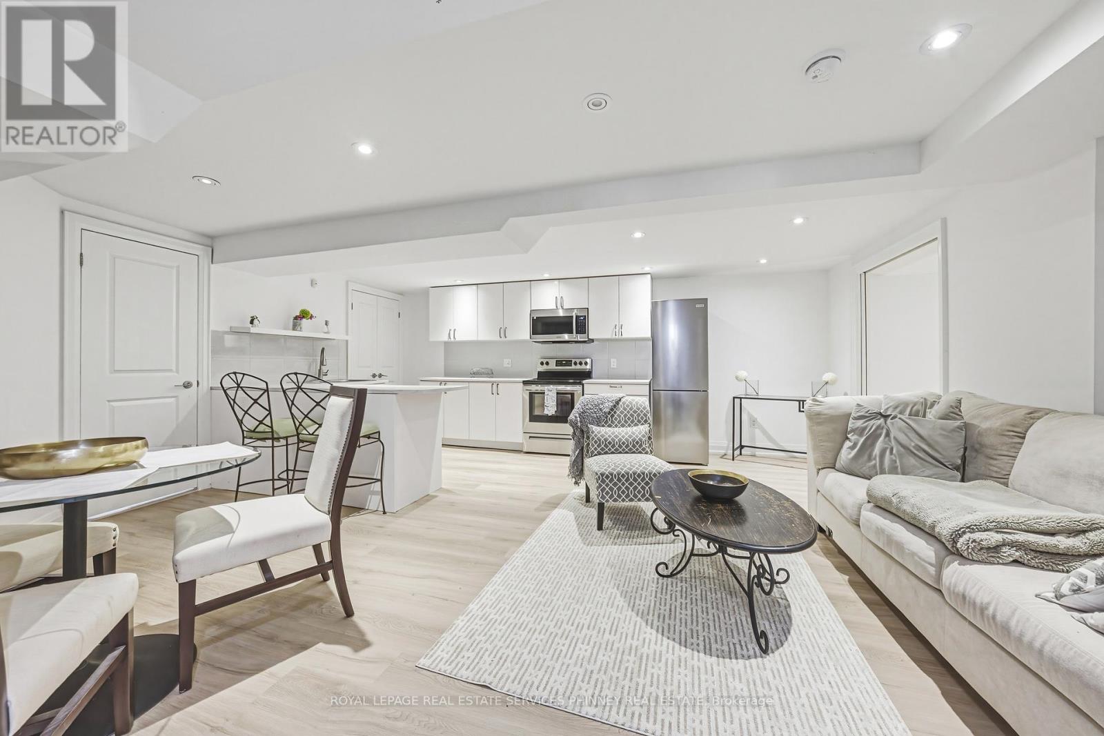 52 JOYMAR DRIVE - 34