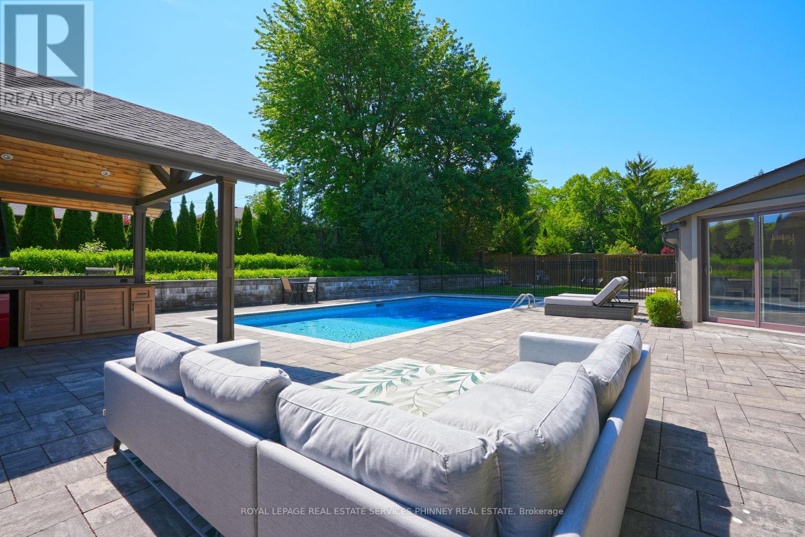 52 JOYMAR DRIVE - 39