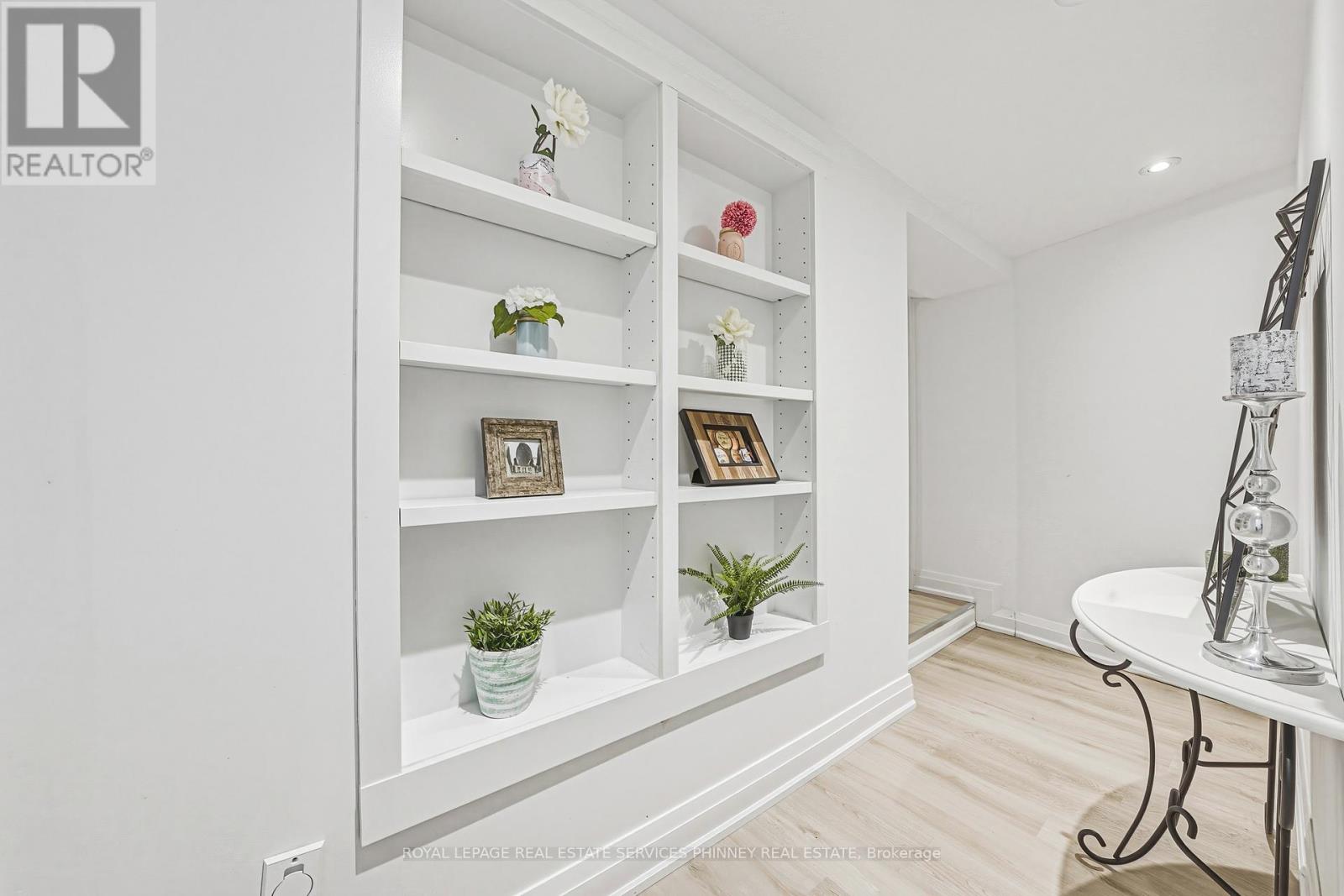 52 JOYMAR DRIVE - 36