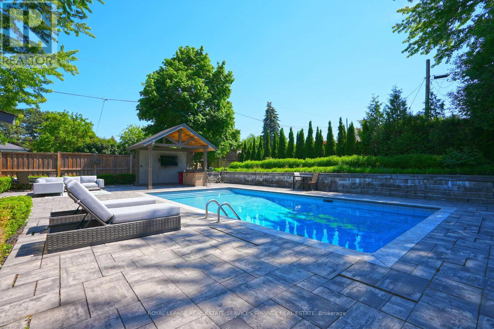 52 JOYMAR DRIVE - 40