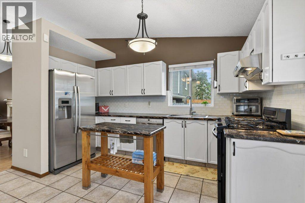 156 Rivercroft Close SE - 14