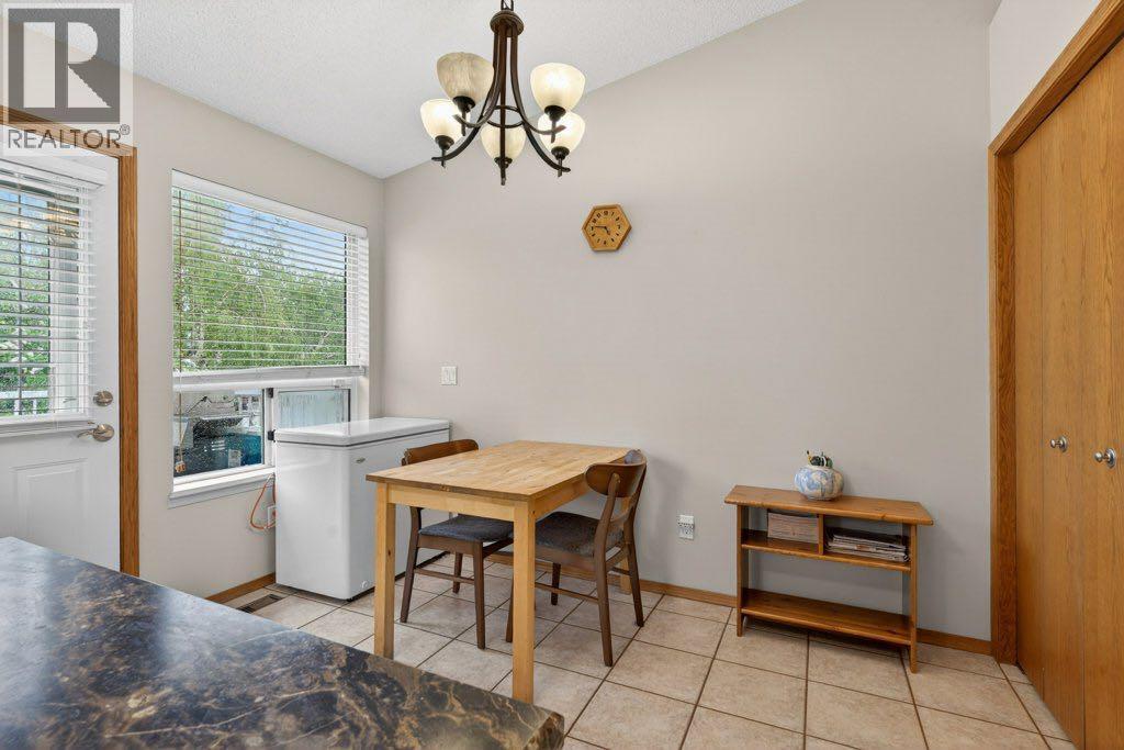 156 Rivercroft Close SE - 17