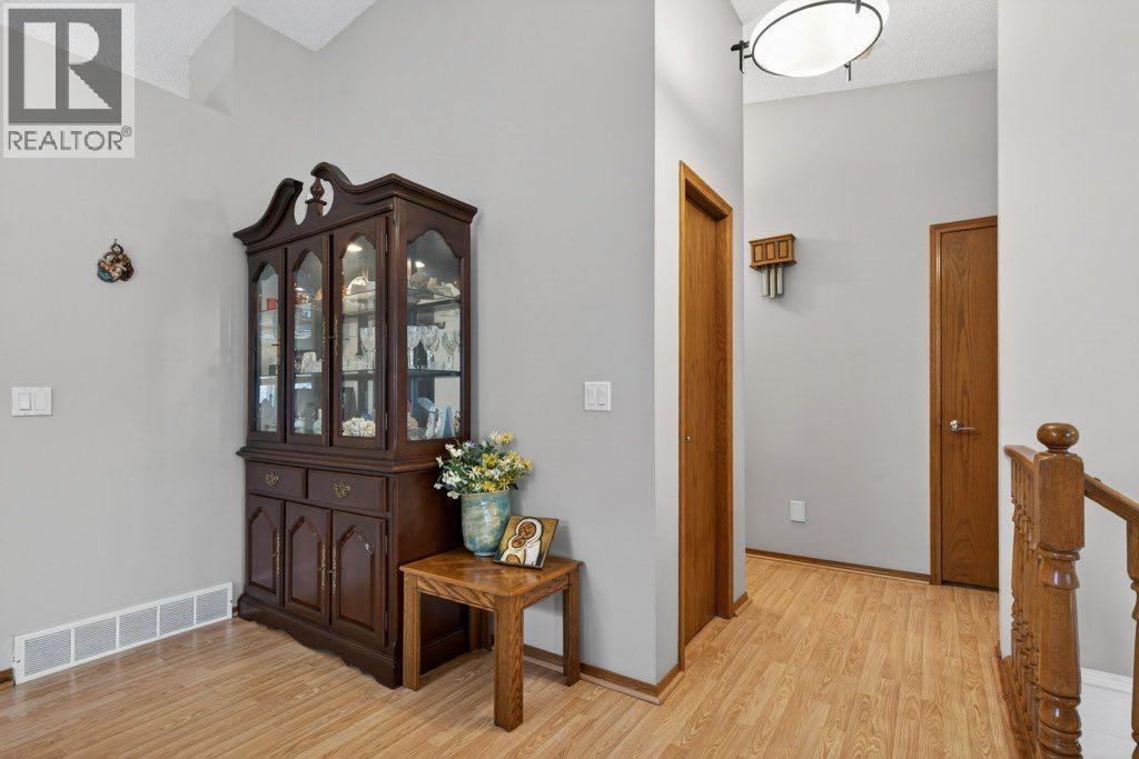 156 Rivercroft Close SE - 11