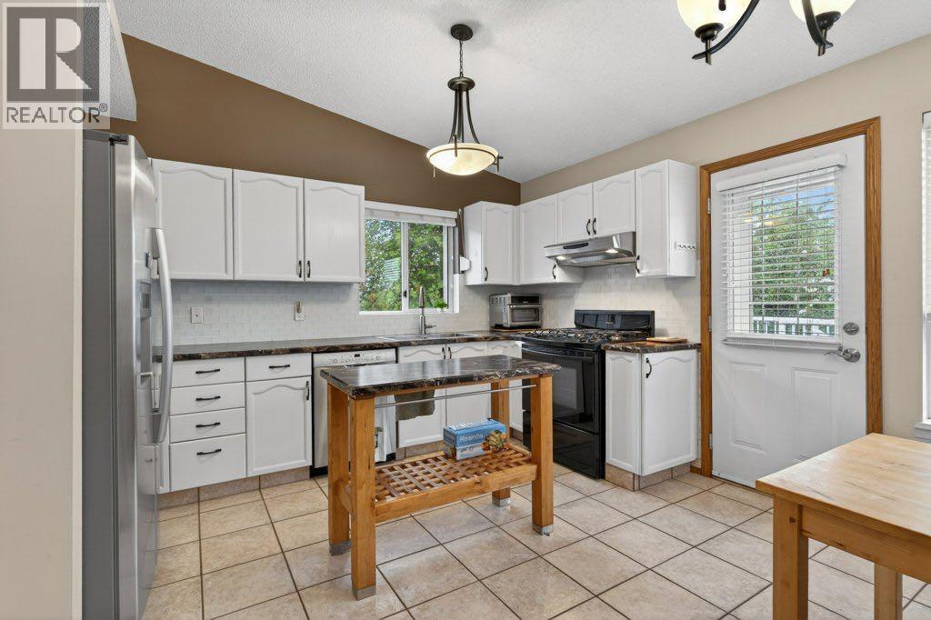156 Rivercroft Close SE - 13