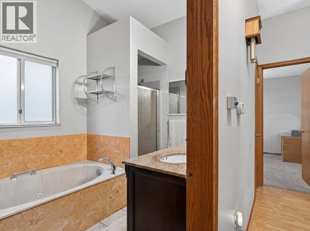 156 Rivercroft Close SE - 23