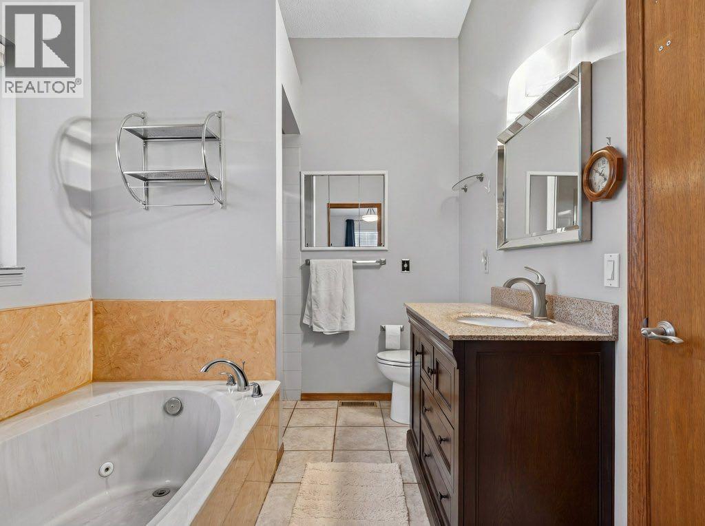 156 Rivercroft Close SE - 24