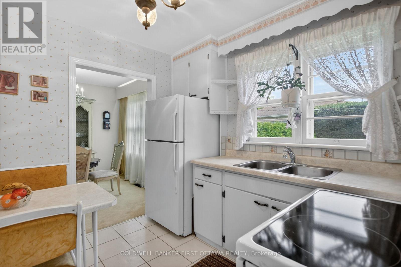 1533 MIMOSA AVENUE - 21