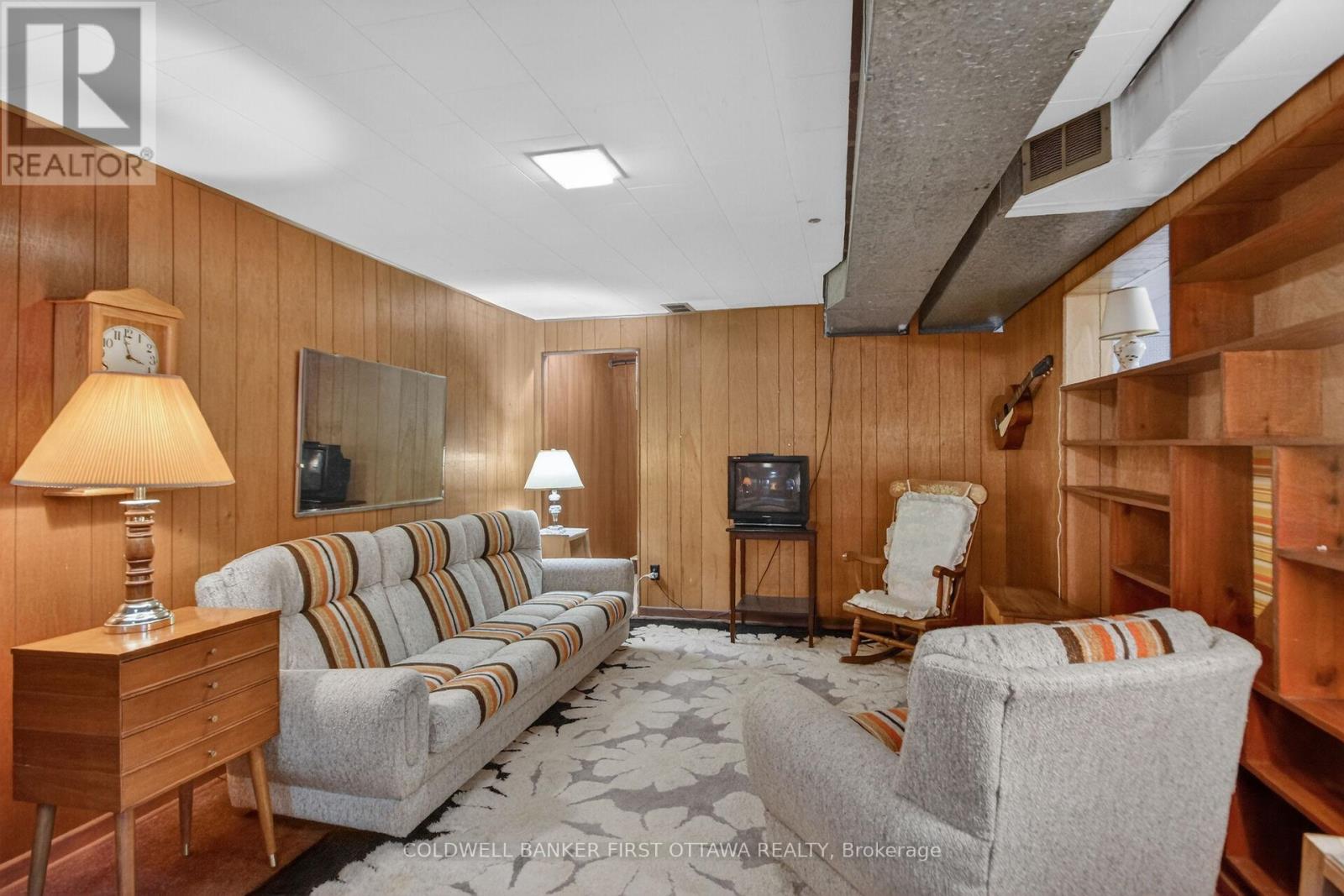 1533 MIMOSA AVENUE - 35