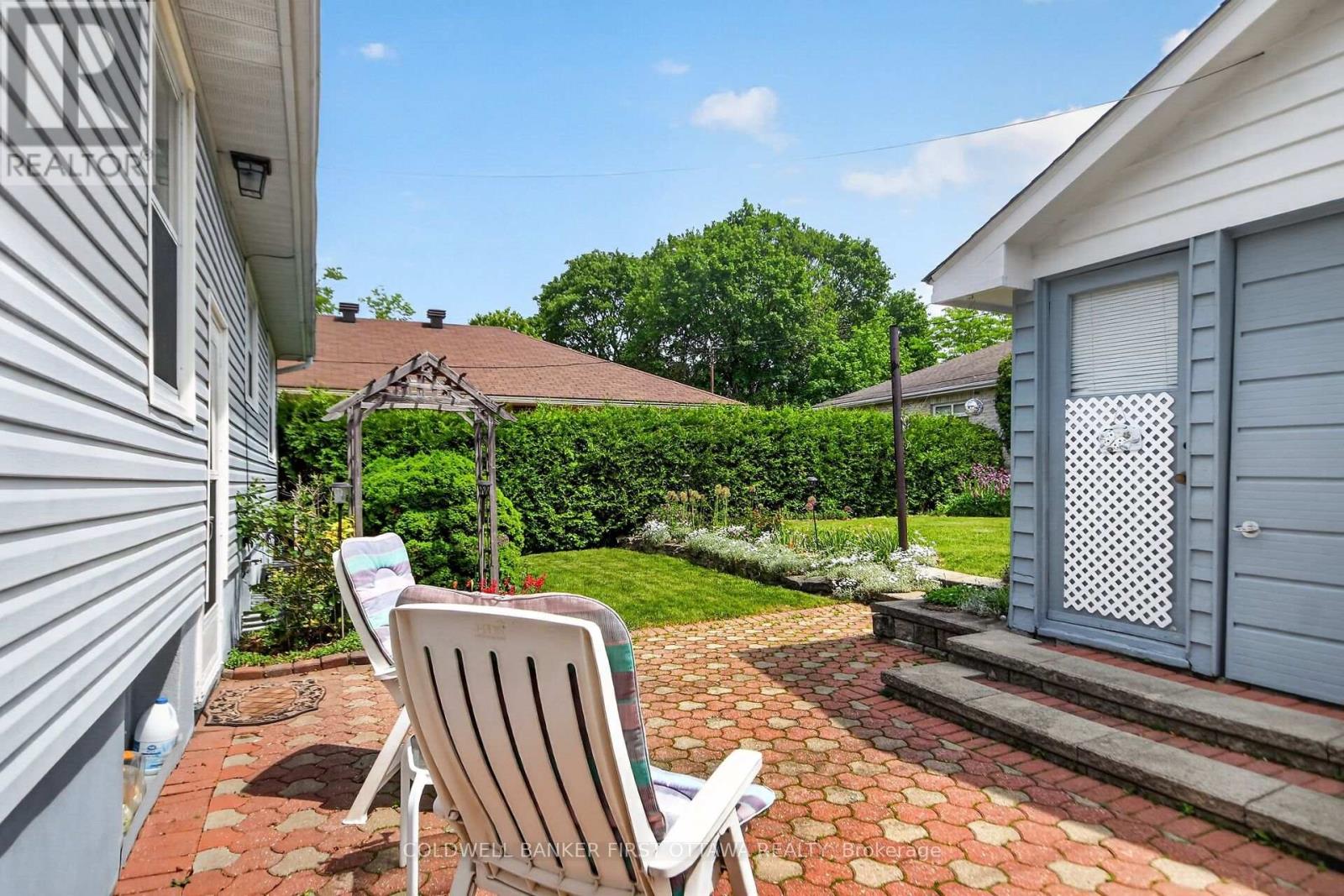 1533 MIMOSA AVENUE - 40