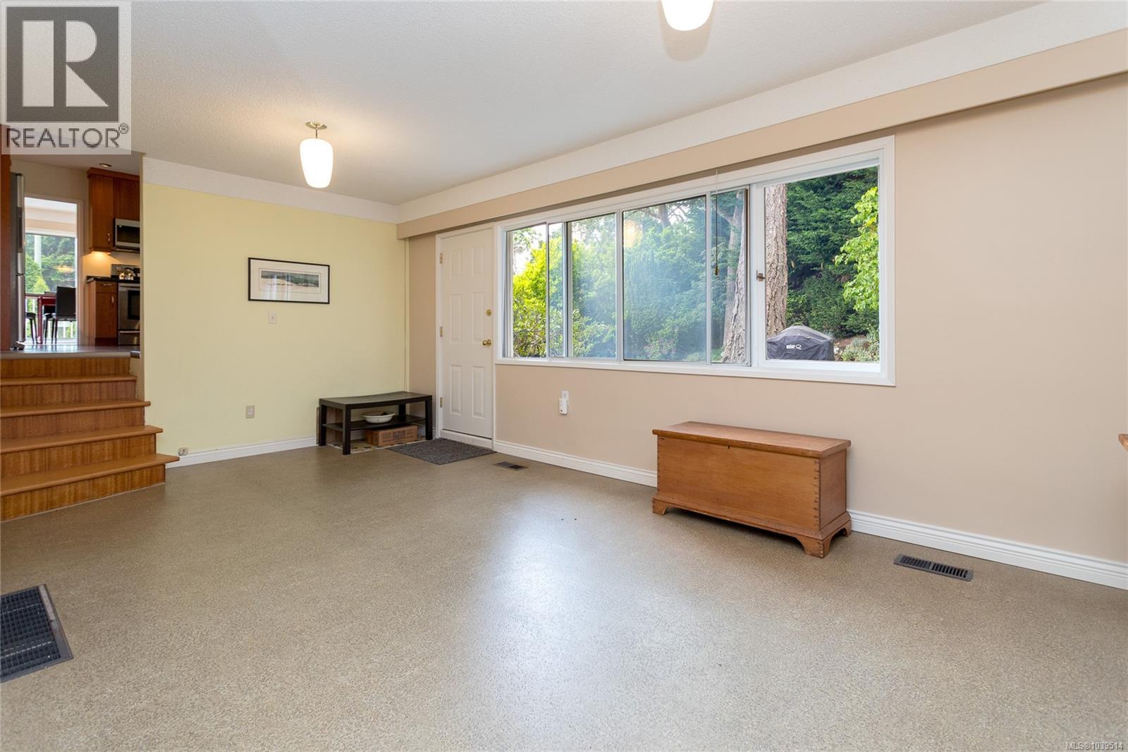  3508 Plymouth Road, Oak Bay
