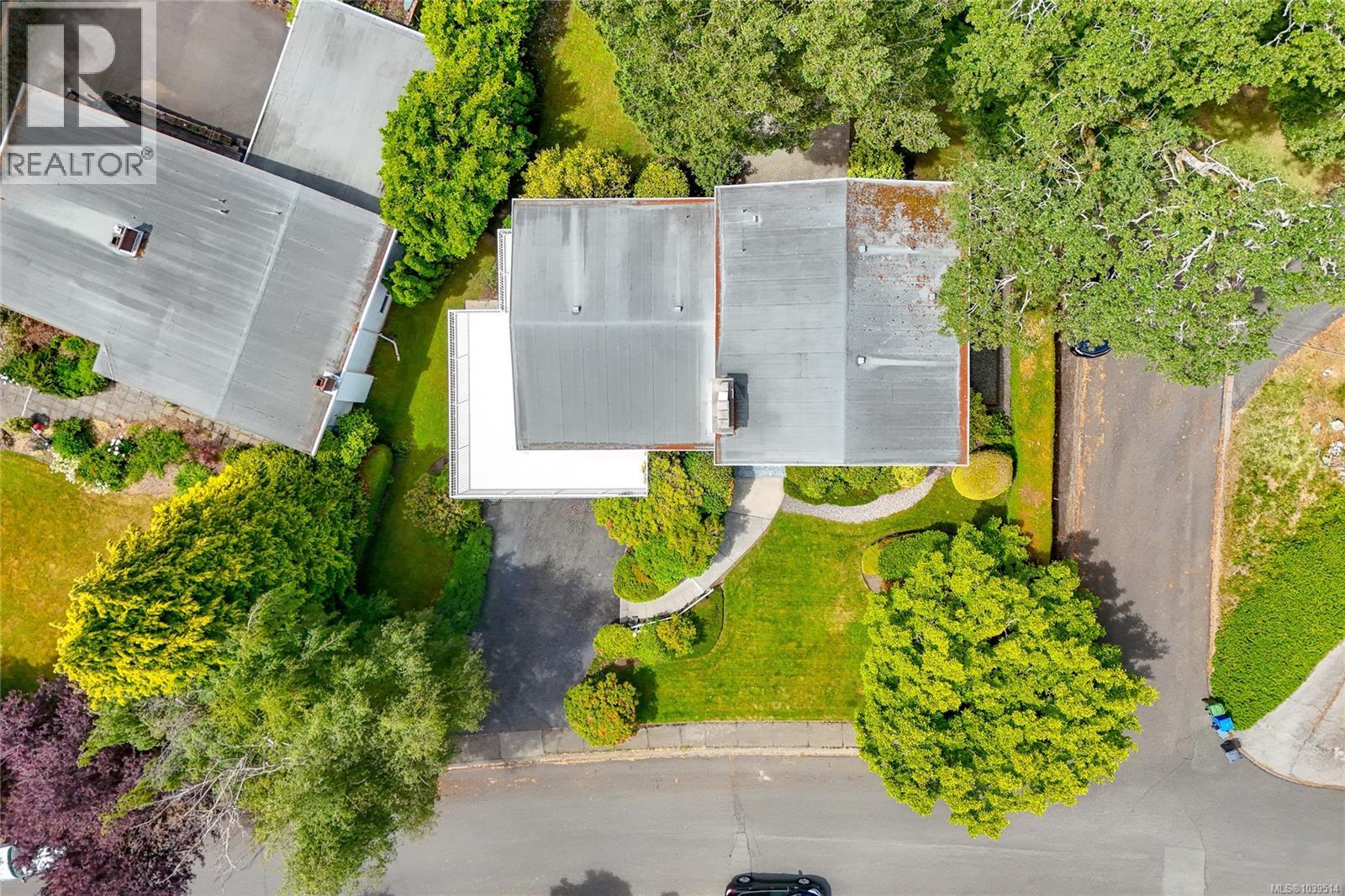  3508 Plymouth Road, Oak Bay