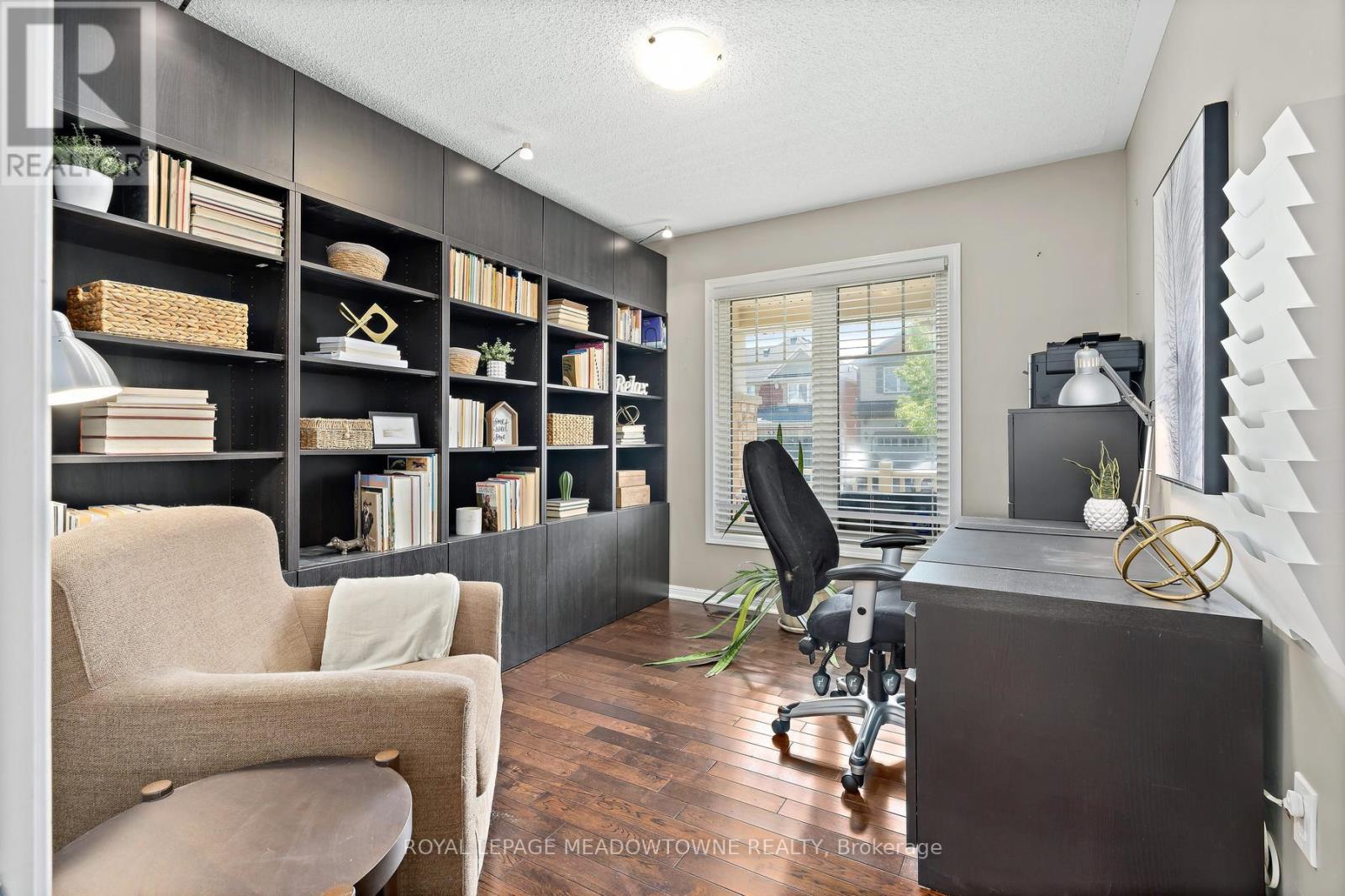 451 ZUEST CRESCENT - 6
