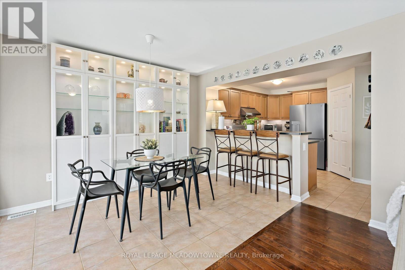 451 ZUEST CRESCENT - 12