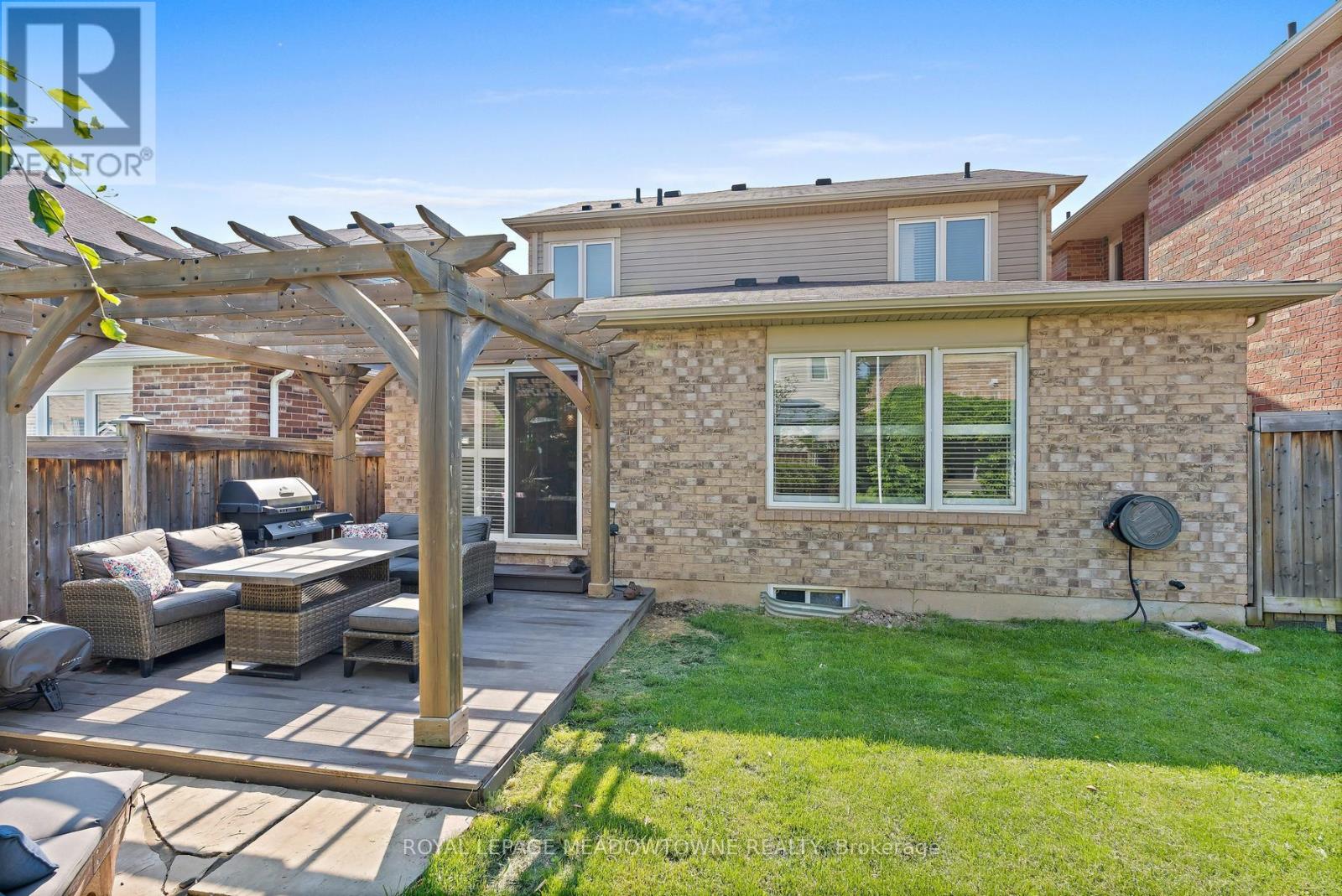 451 ZUEST CRESCENT - 33