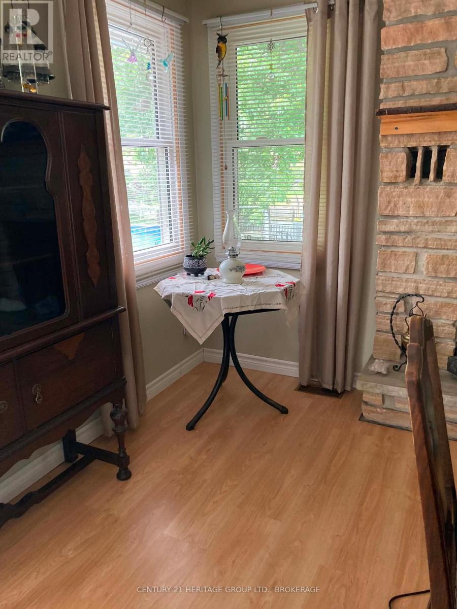 187 HILLSIDE CIRCLE - 43
