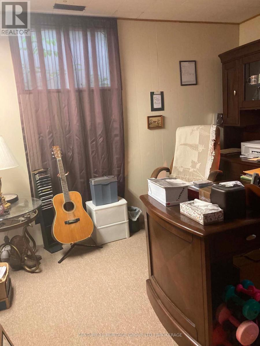 187 HILLSIDE CIRCLE - 38