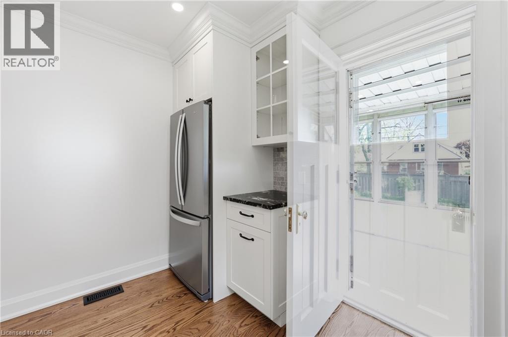 87 EMPRESS Avenue - 10