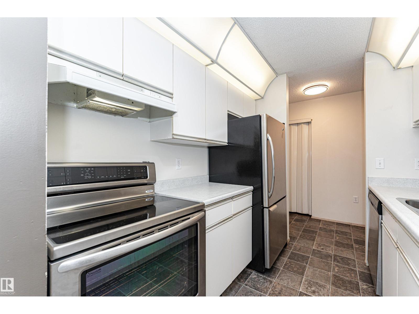 #403 9620 174 ST NW - 14