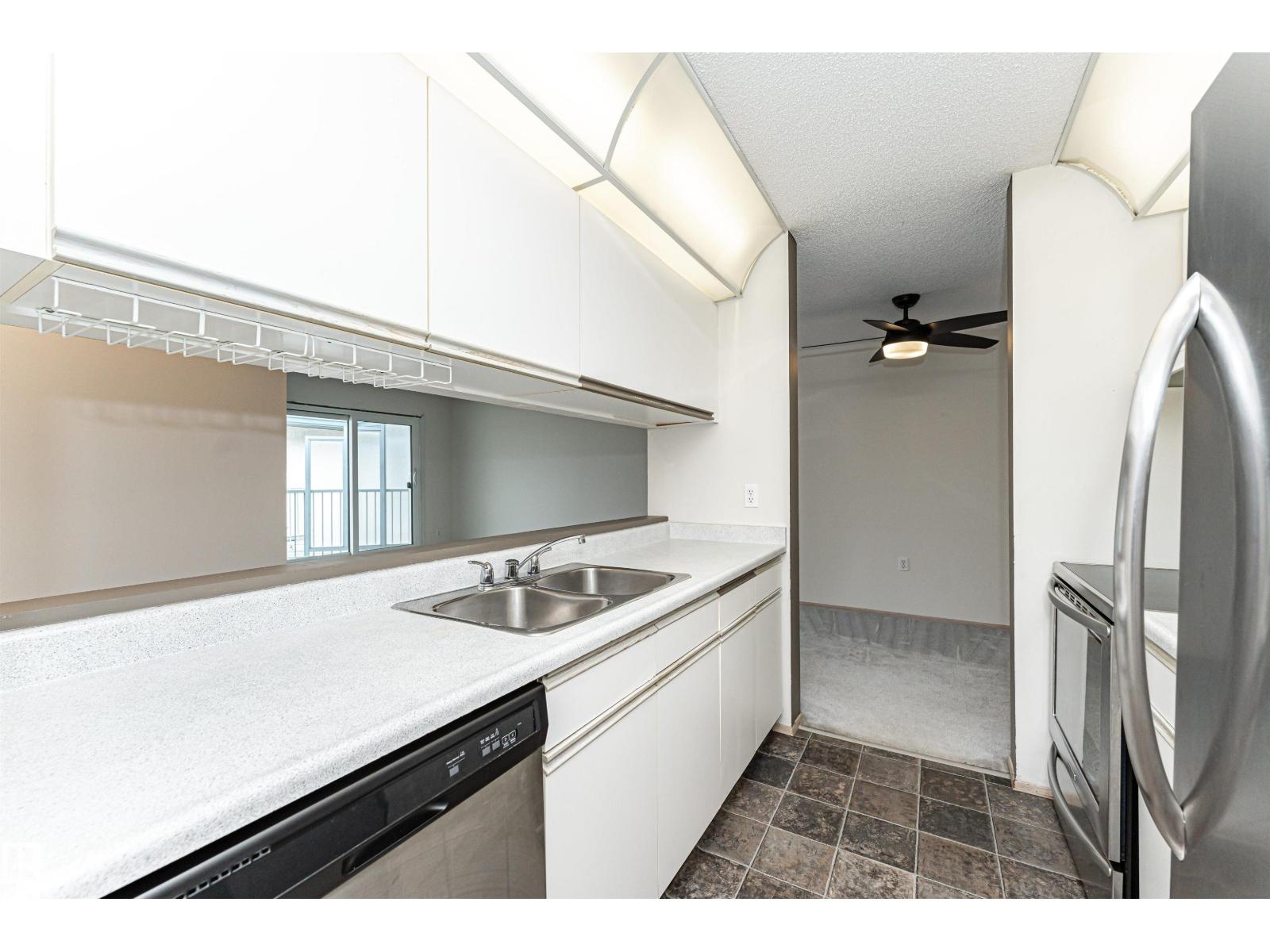 #403 9620 174 ST NW - 11