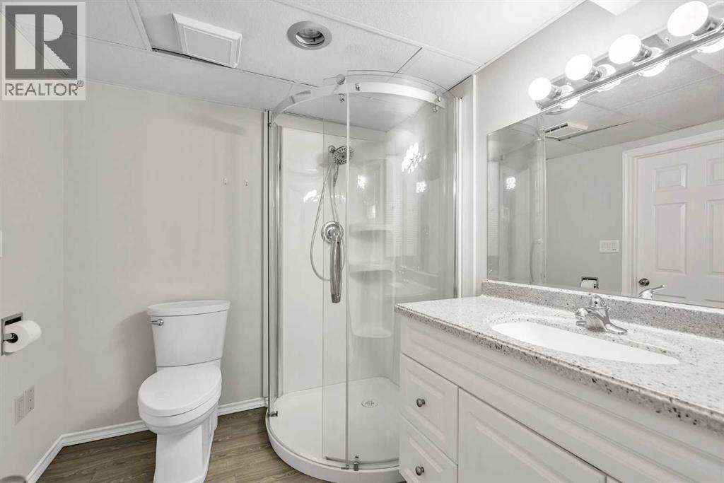 7127 18 Street SE - 35