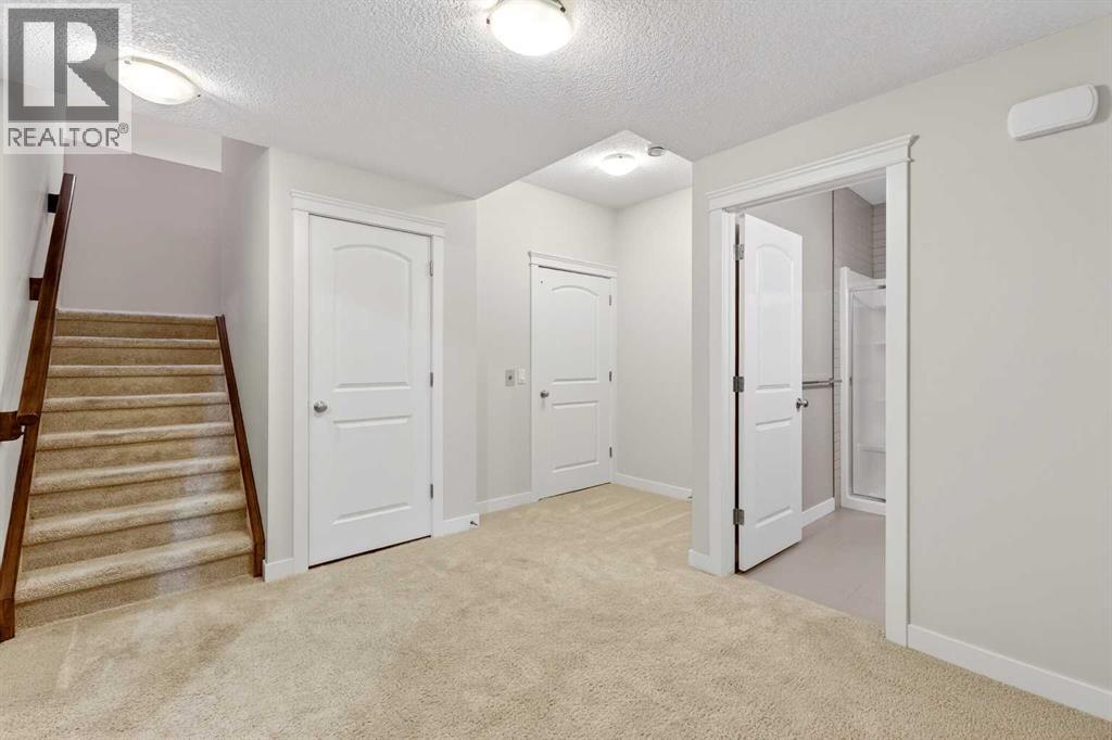 68 Westland Crescent SW — photo 38