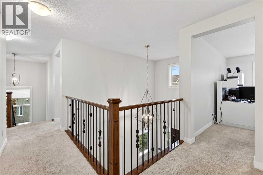 68 Westland Crescent SW — photo 24