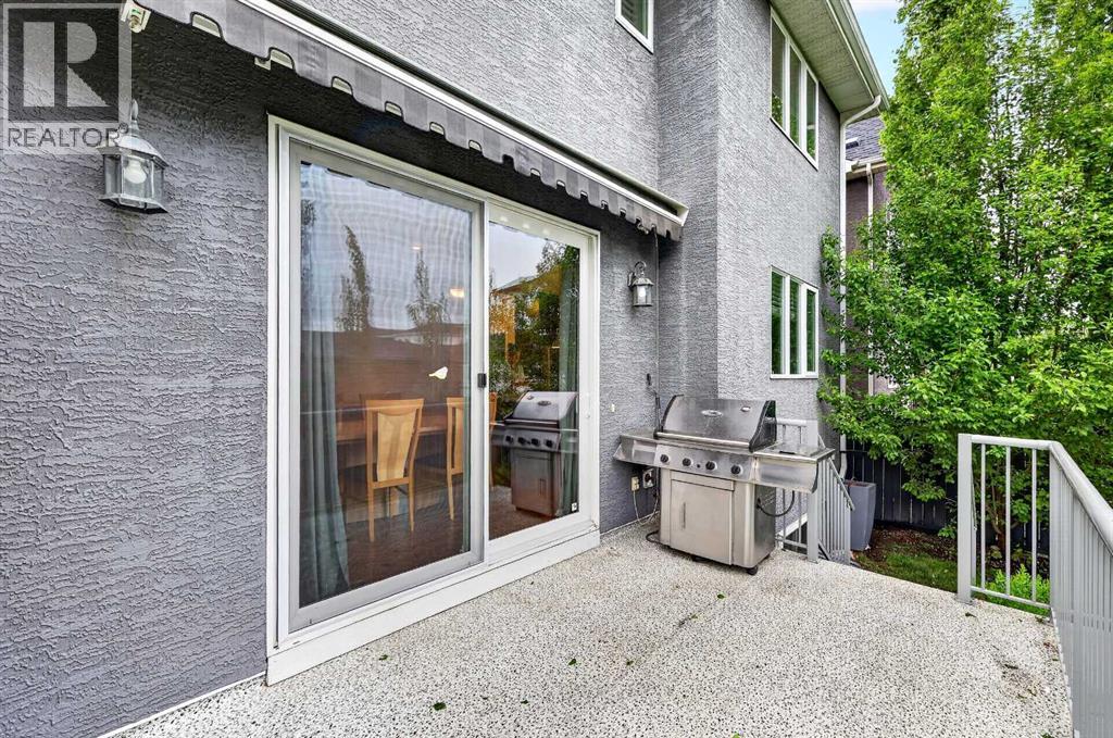 68 Westland Crescent SW — photo 41