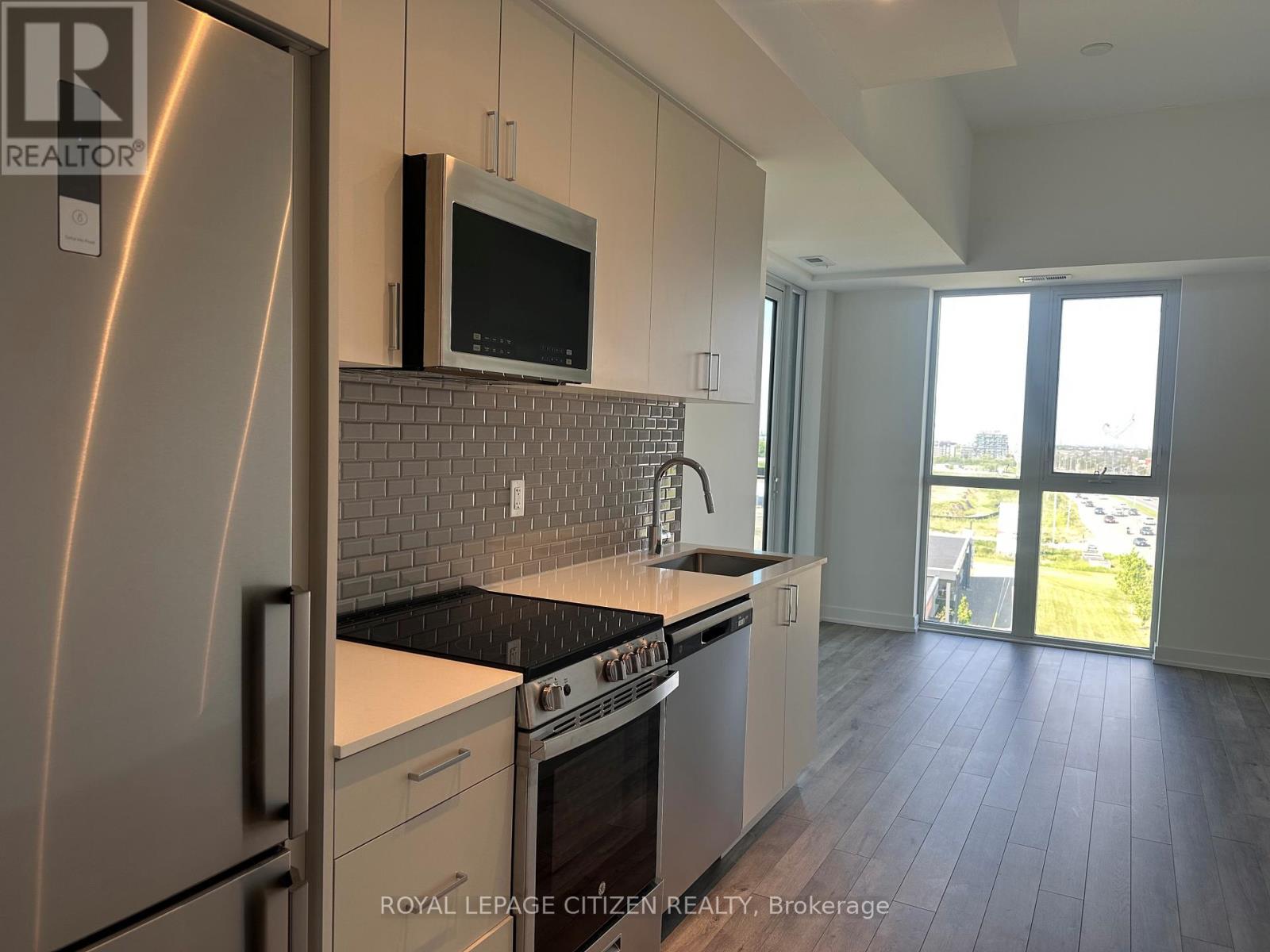 #719 1005 DUNDAS STREET E - 14
