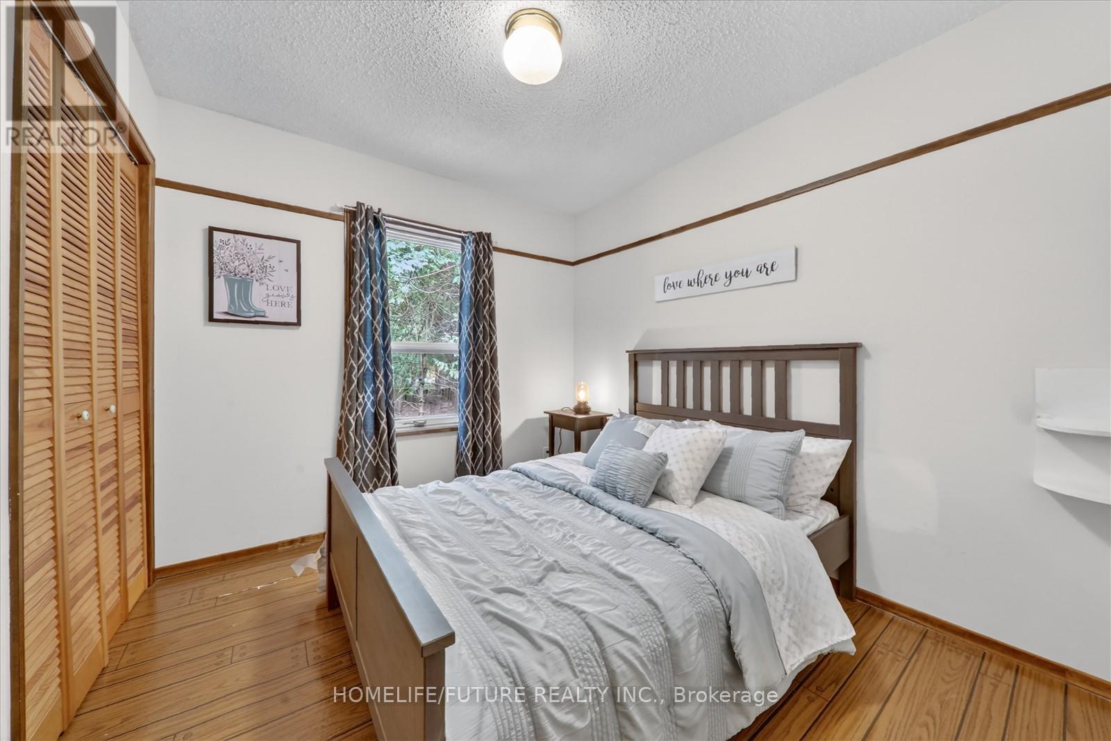 137 WOODLAND PARK ROAD - 22