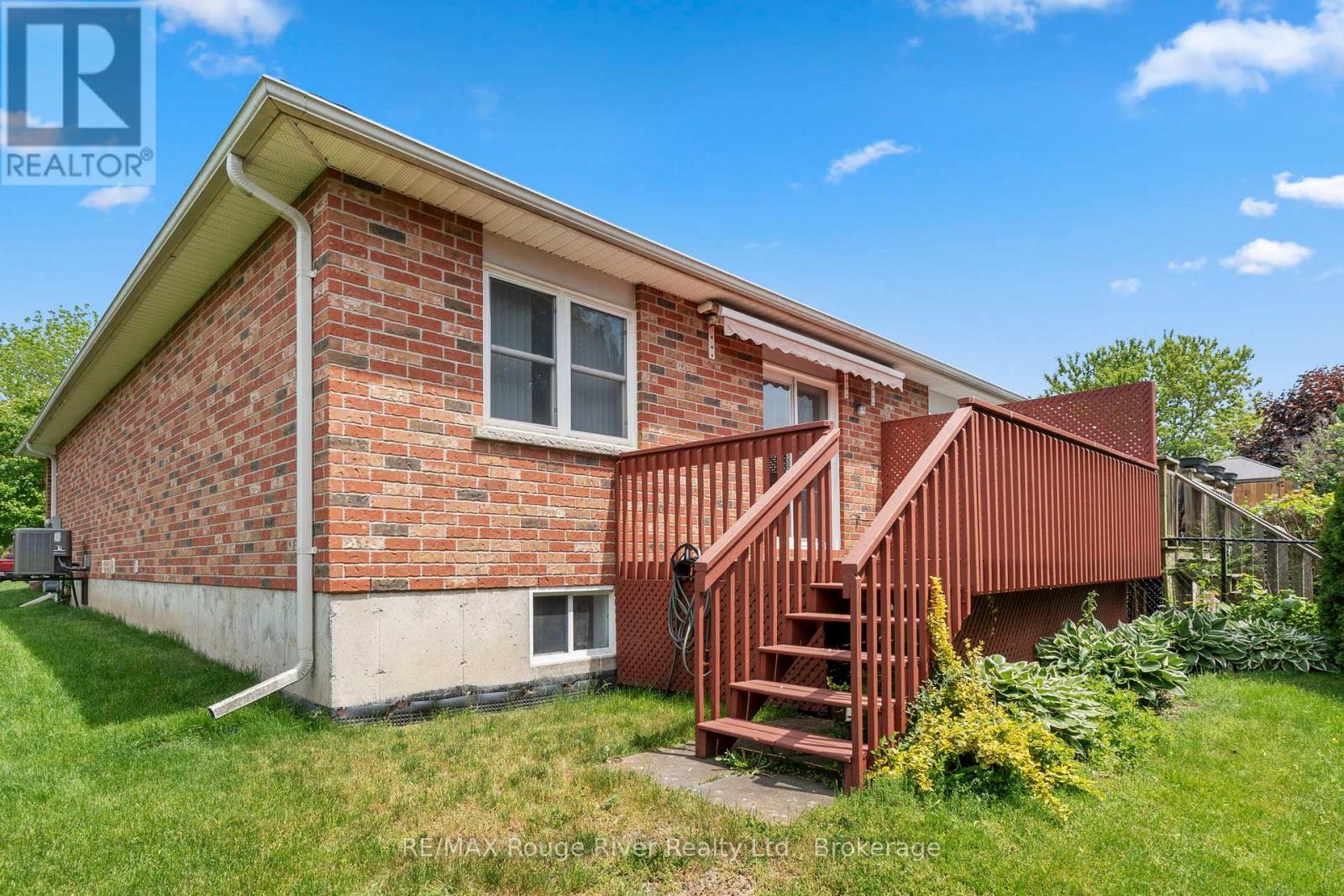 16 TALBOT DRIVE - 27