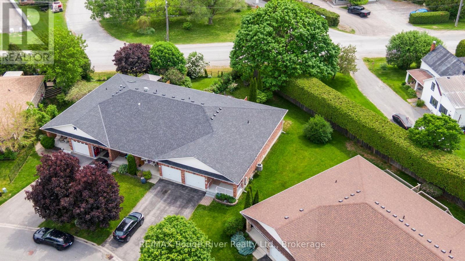 16 TALBOT DRIVE - 32