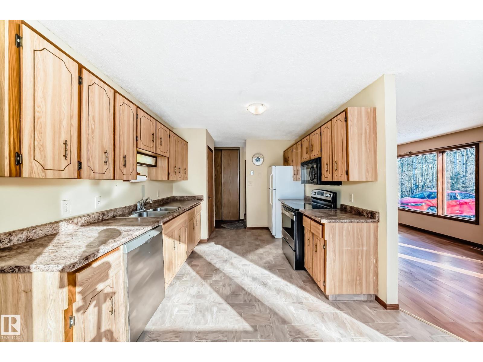 #100 23016 TWP RD 504 - photo 2
