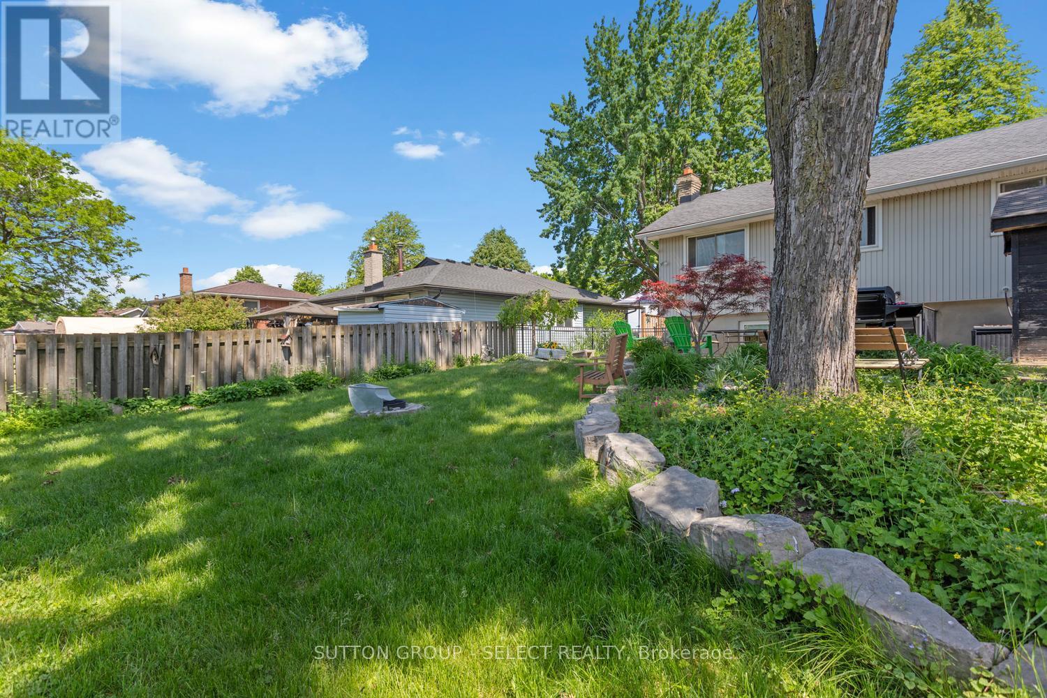 31 RENNY CRESCENT - 45