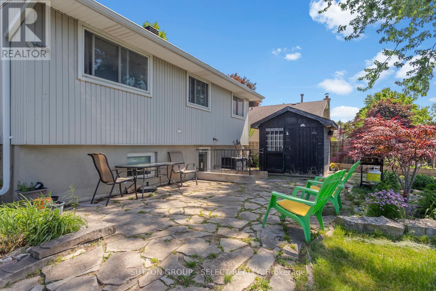 31 RENNY CRESCENT - 46