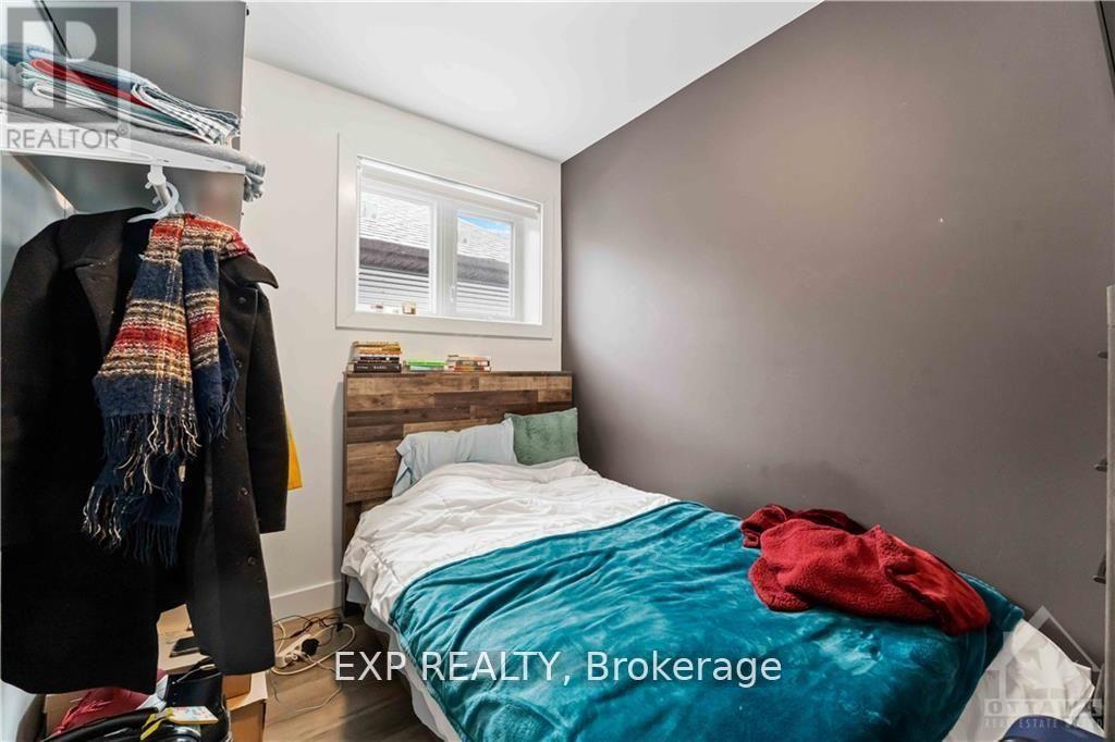 227 BLACKBURN AVENUE - 16