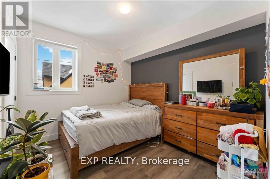 227 BLACKBURN AVENUE - 18