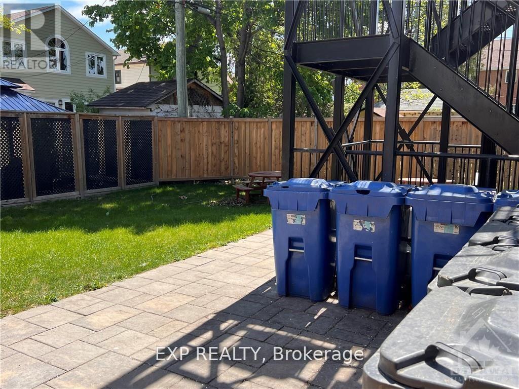 227 BLACKBURN AVENUE - 25