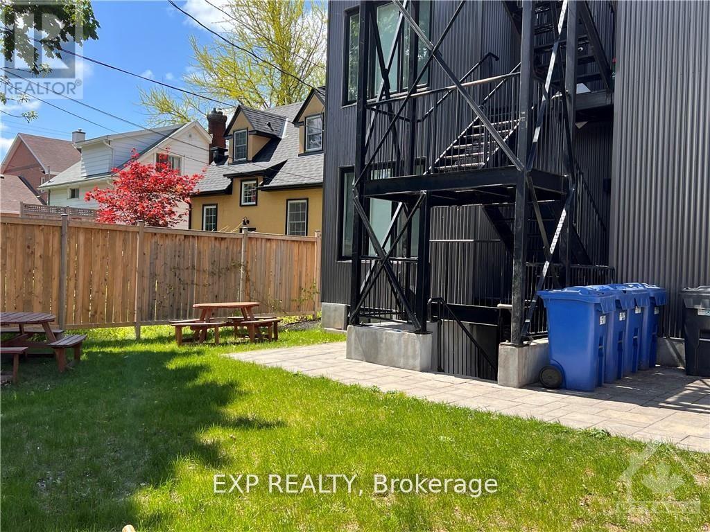 227 BLACKBURN AVENUE - 27
